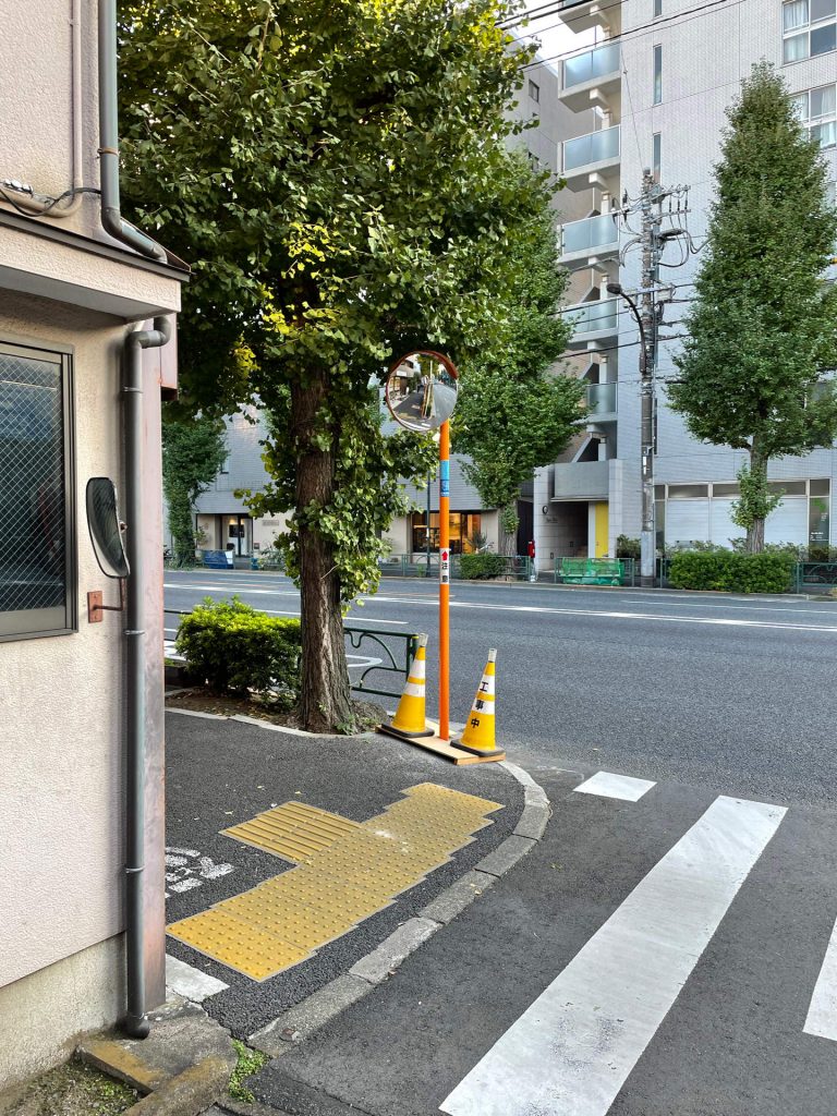 カーブミラー設置